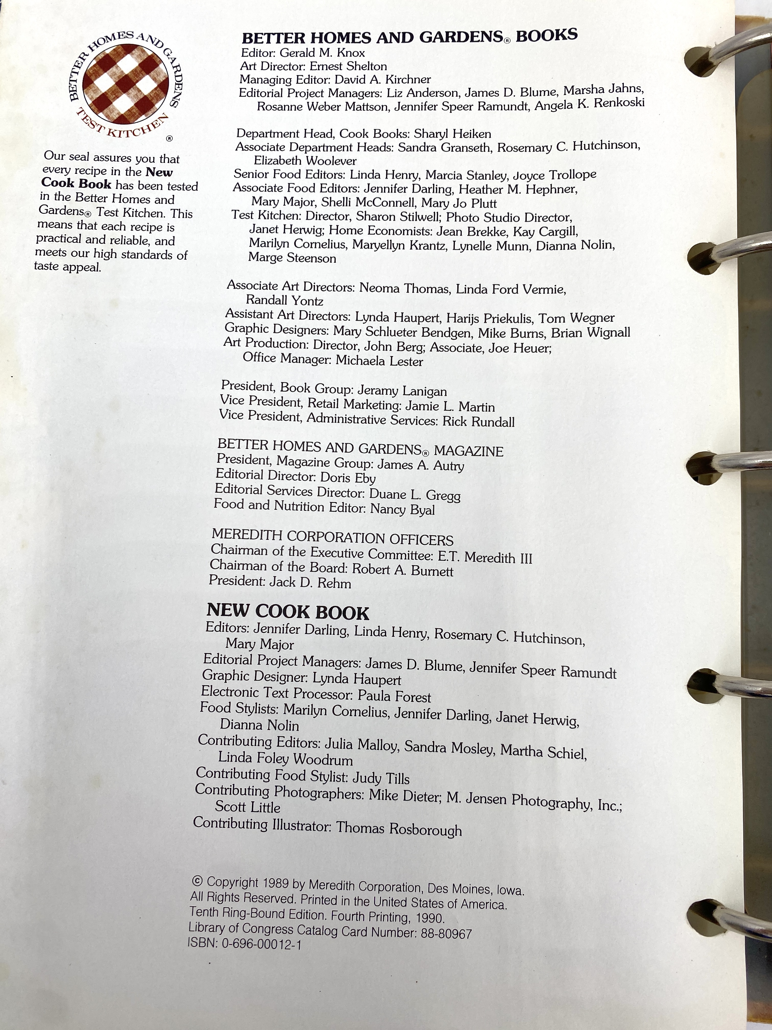 1989 Better Homes and Gardens New Cook Book, Tenth Ring-Bound Edition,  Fourth Printing, 5 Ring binder. 