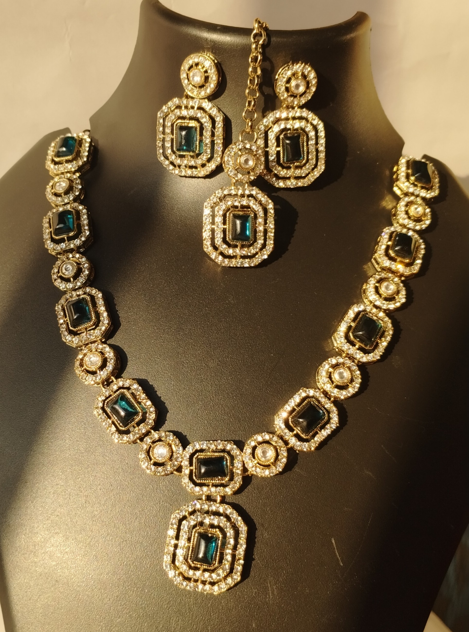 Victorian AD Necklace Set