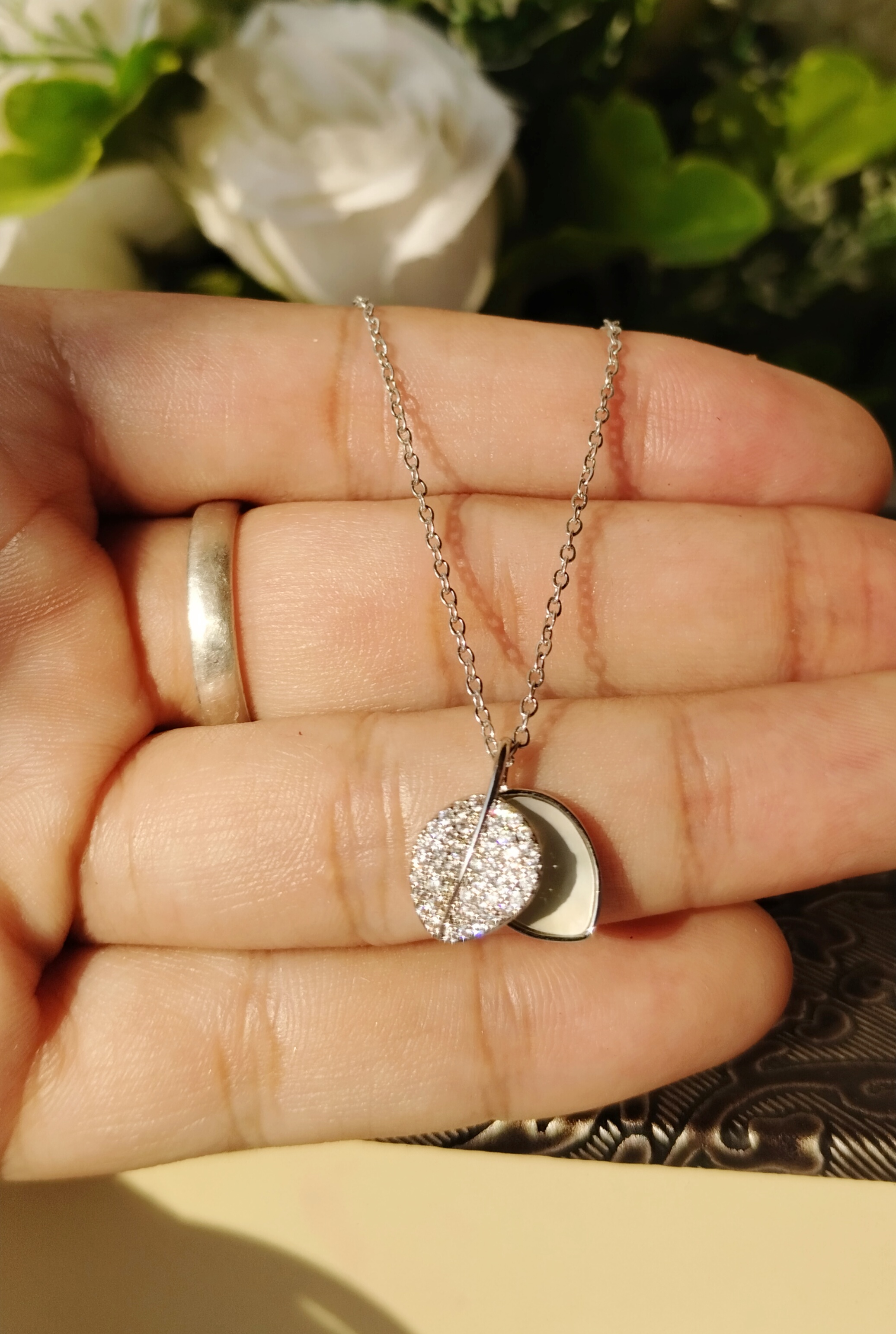 Stainless Steel Leaf Chain Pendant 