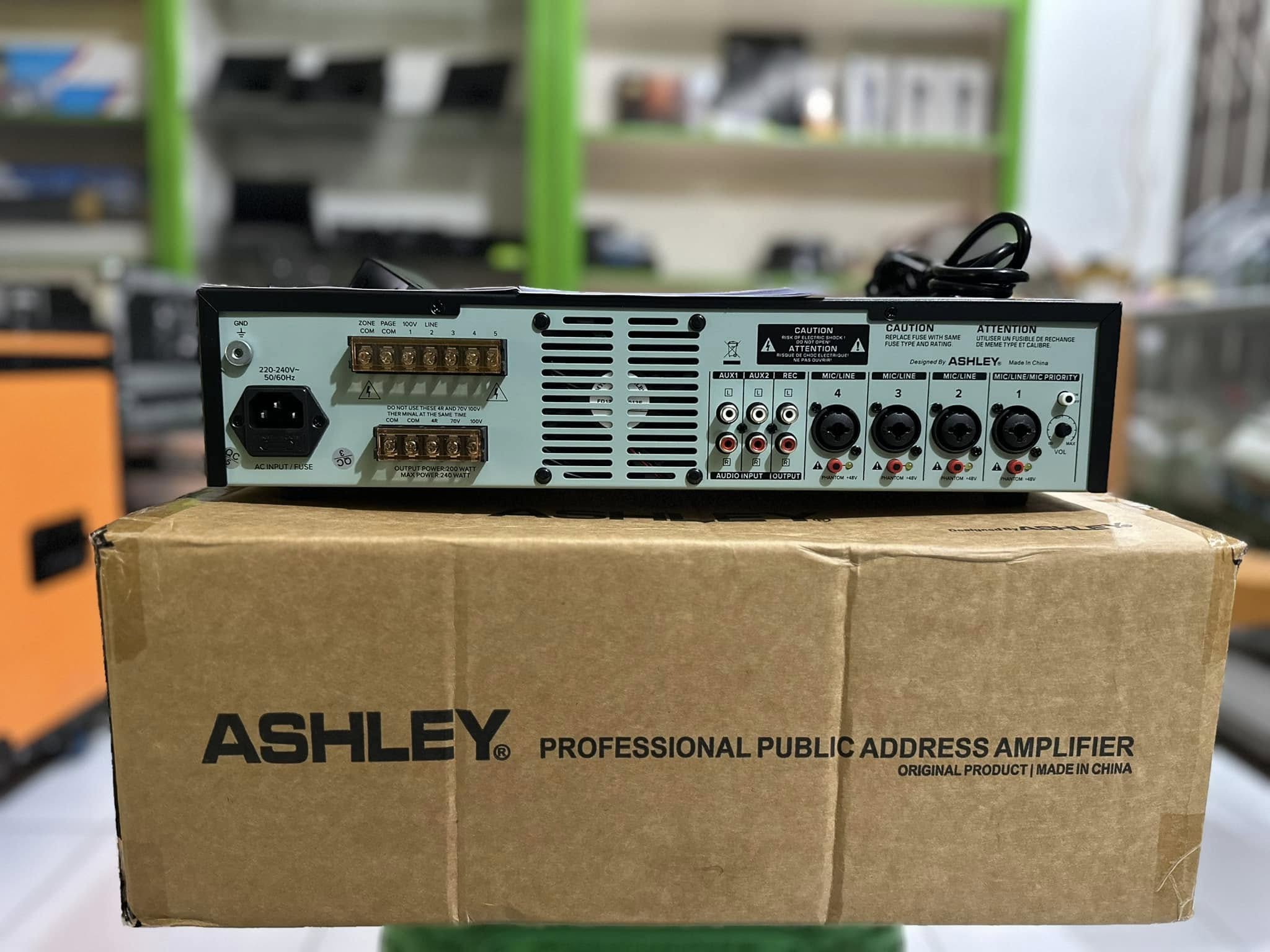 POWER AMPLIFIER ASHLEY ZS200 Public Address Amplifier