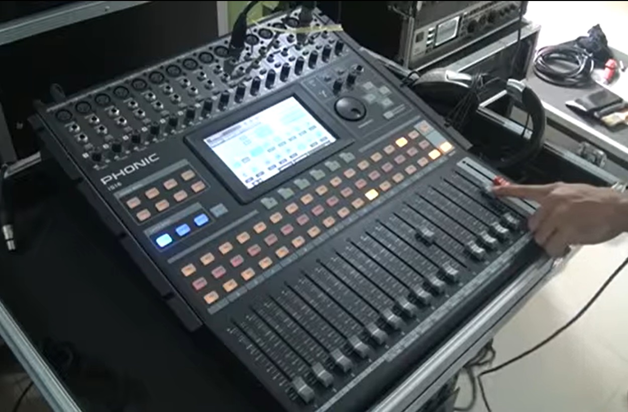 Digital Mixer Phonic IS16 bisa Mulitrack Recording 16ch Normal semua Istimewa Full Set Dus Book