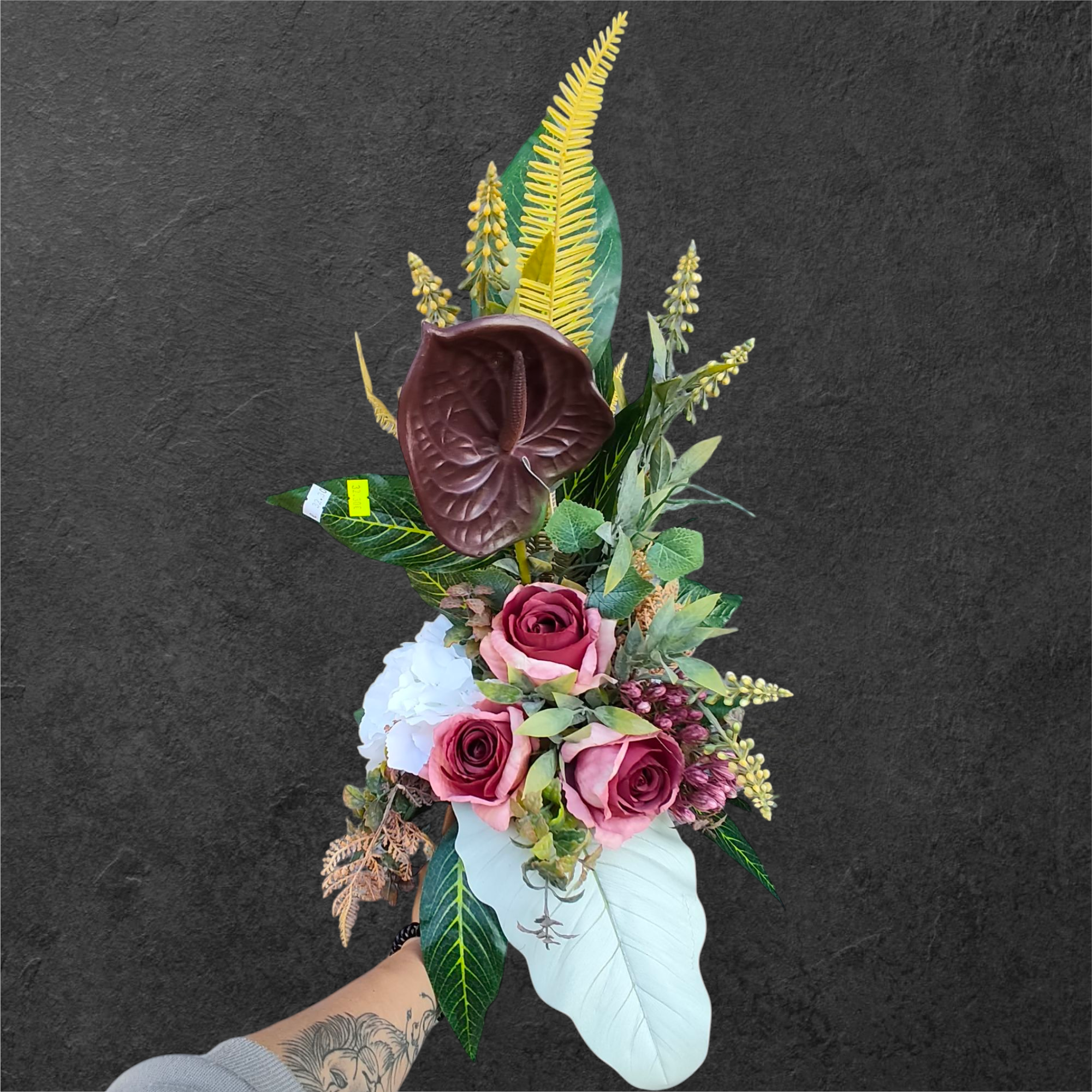 Dirbtinių gėlių puokštė