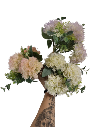 Dirbtinių gėlių puokštė