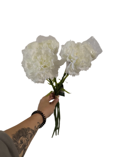 Dirbtinės baltos bijūnų gėlės