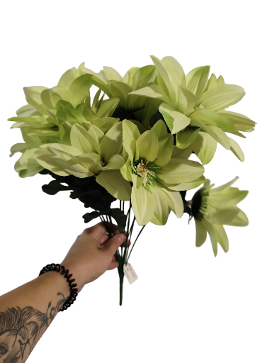 Dirbtinė gėlių puokštė