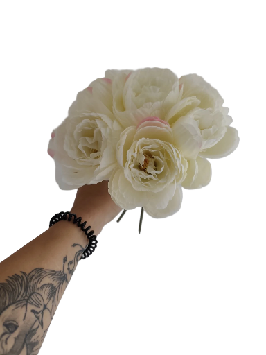 Dirbtinės gėlės puokštė