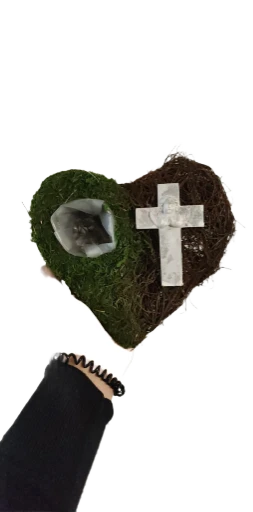 Širdies formos kapų dekoracija