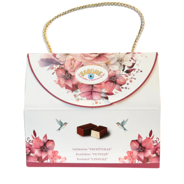 Saldainių rinkinys rankinėje