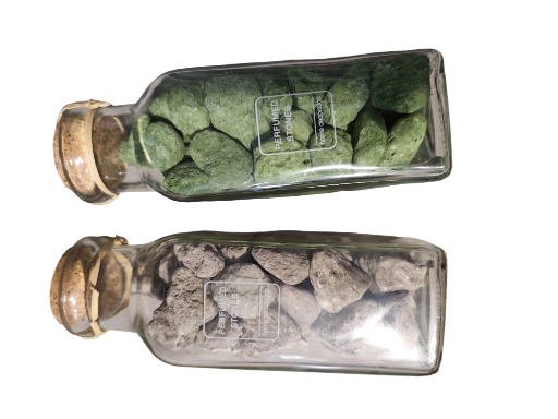 Dekoratyviniai kvapnūs akmenėliai stikliuose induose