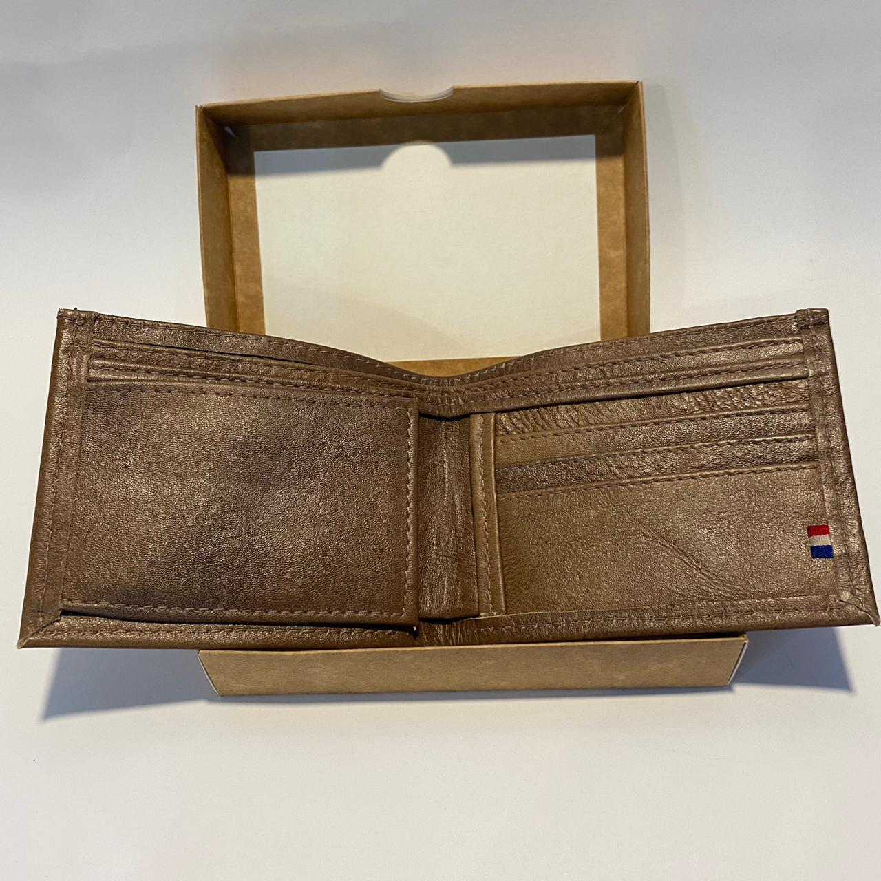 Billetera Marrón de Cuero