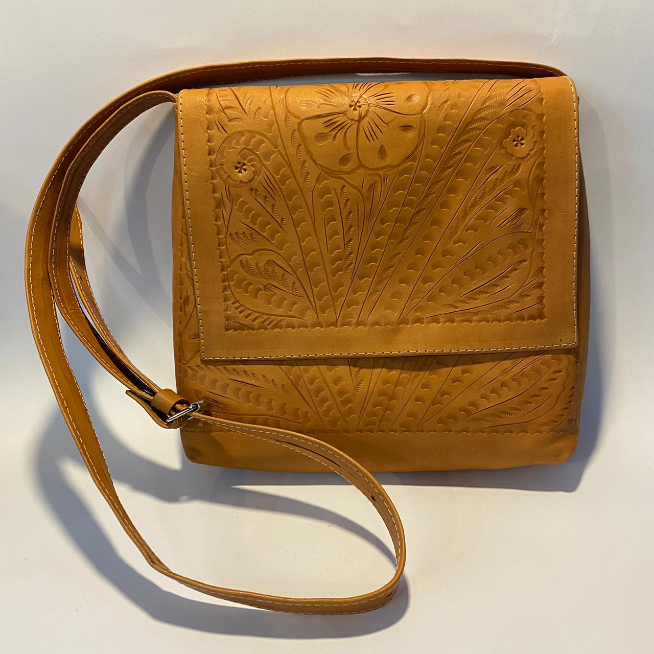Cartera de Cuero Repulgado