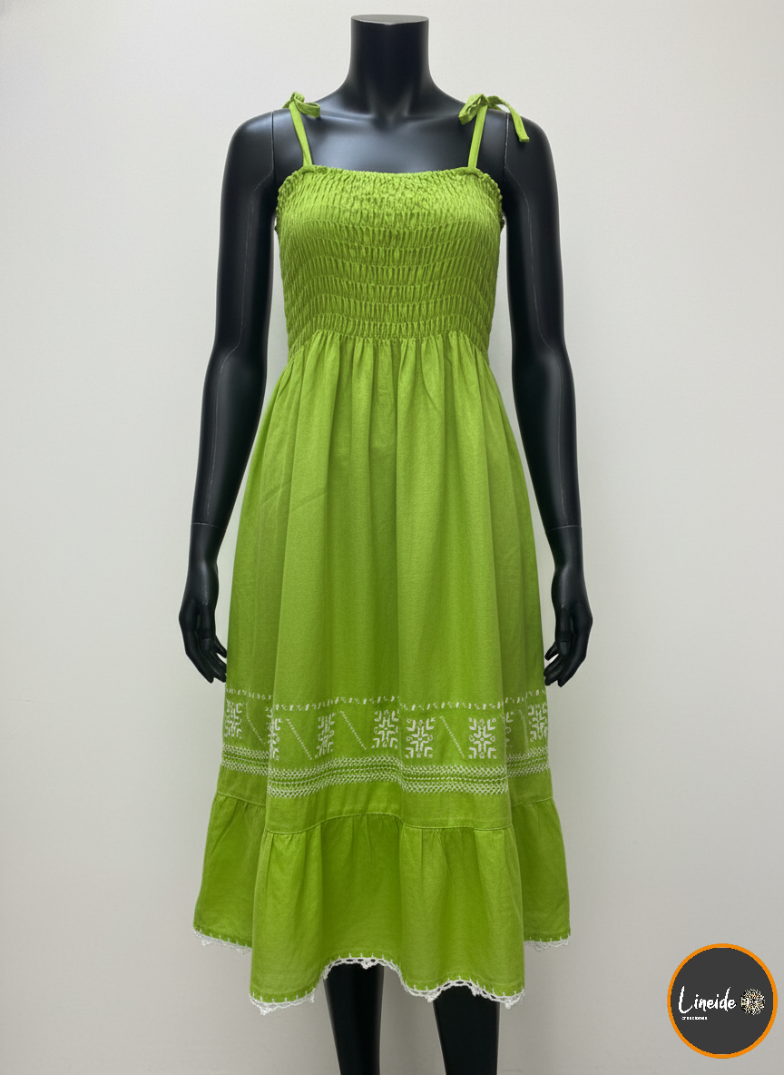 Vestido con tejido de ao po'i