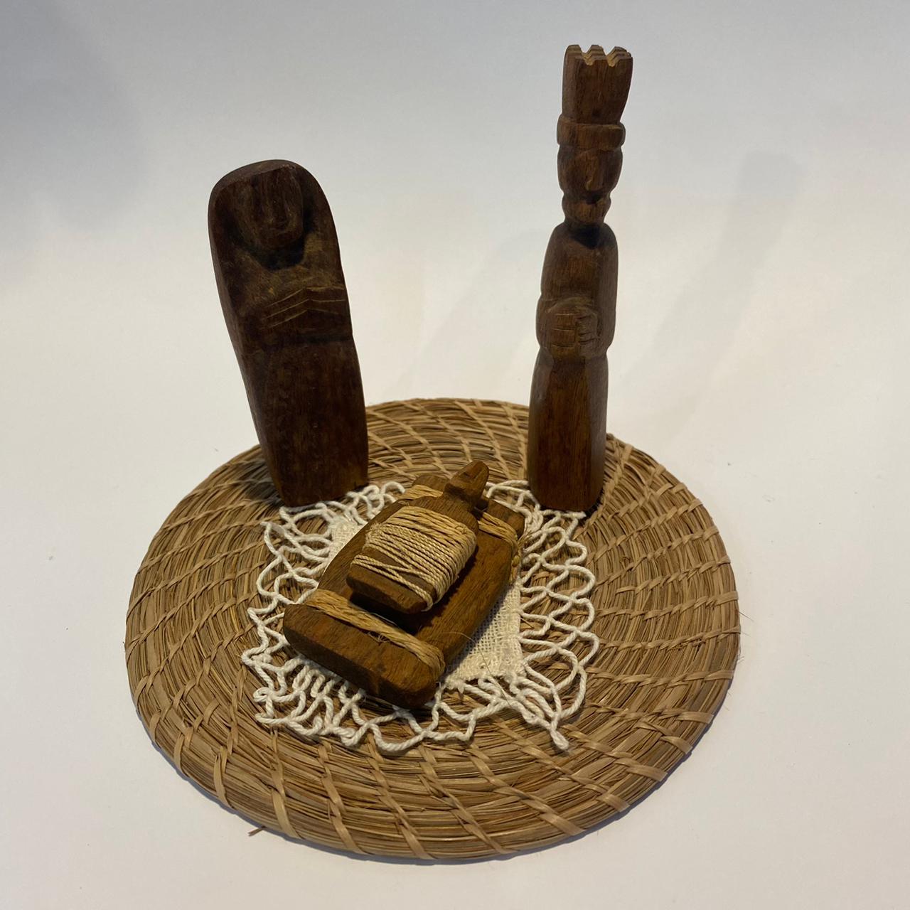 Nacimiento artesanal en palo santo