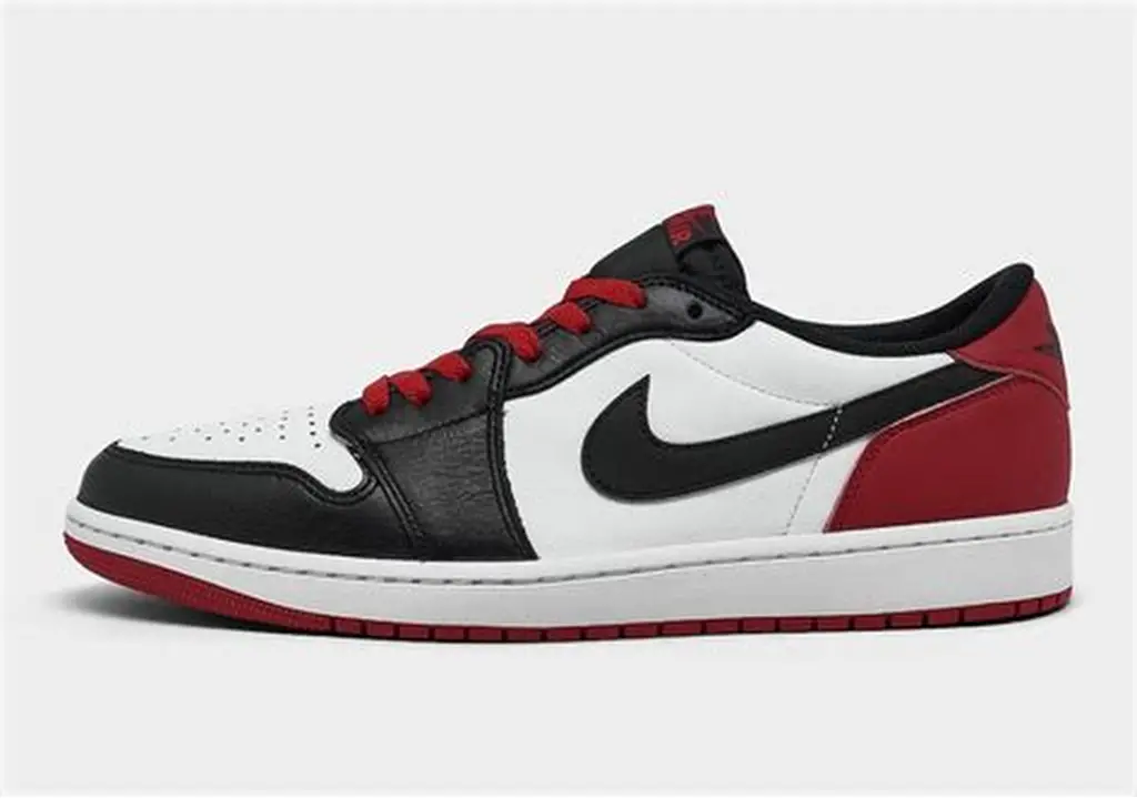 Jordan 1 Low Black Toe