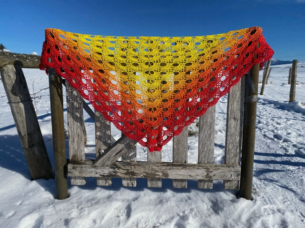 Gehäkeltes Dreieckstuch