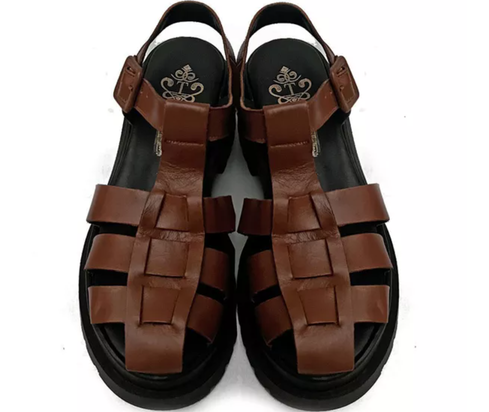 Sandálias de couro feminino