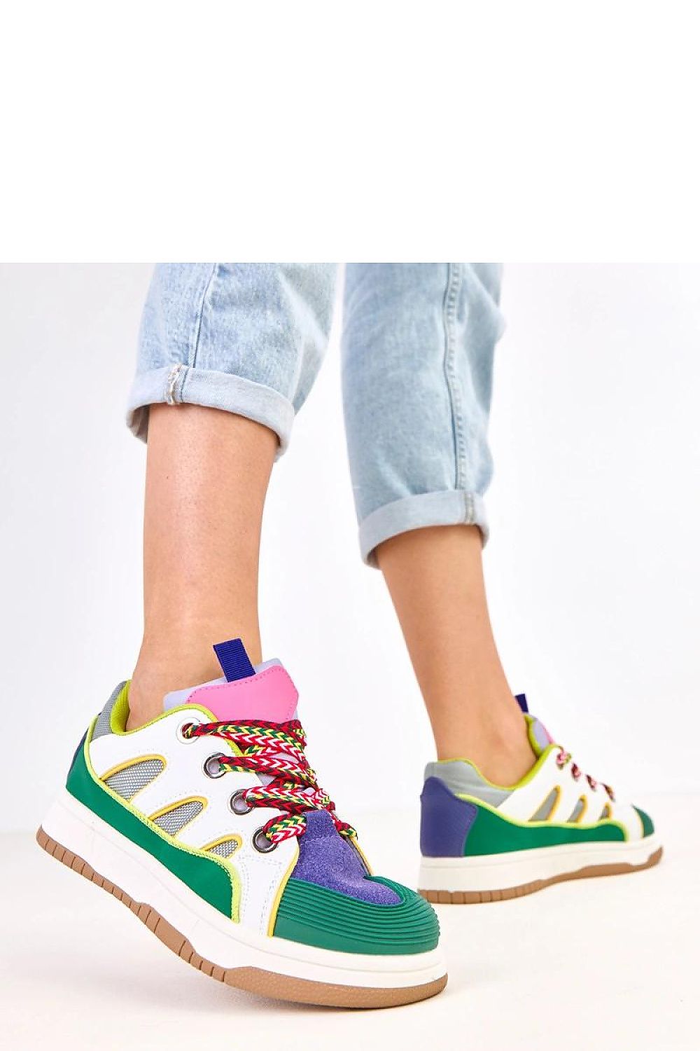 Tênis colorido feminino