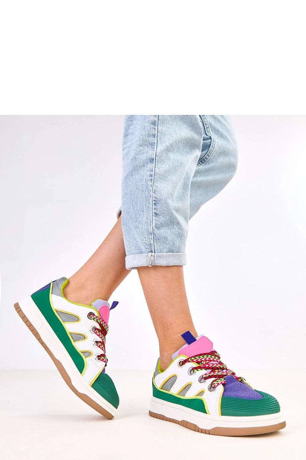 Tênis colorido feminino