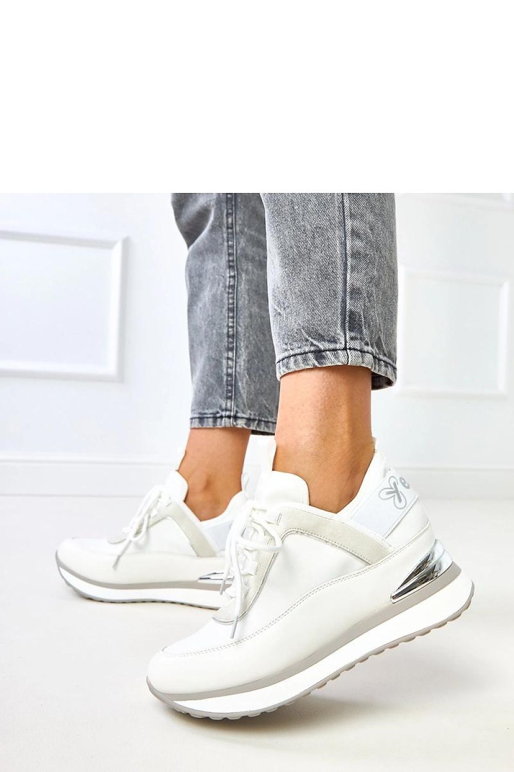 Tênis branco feminino