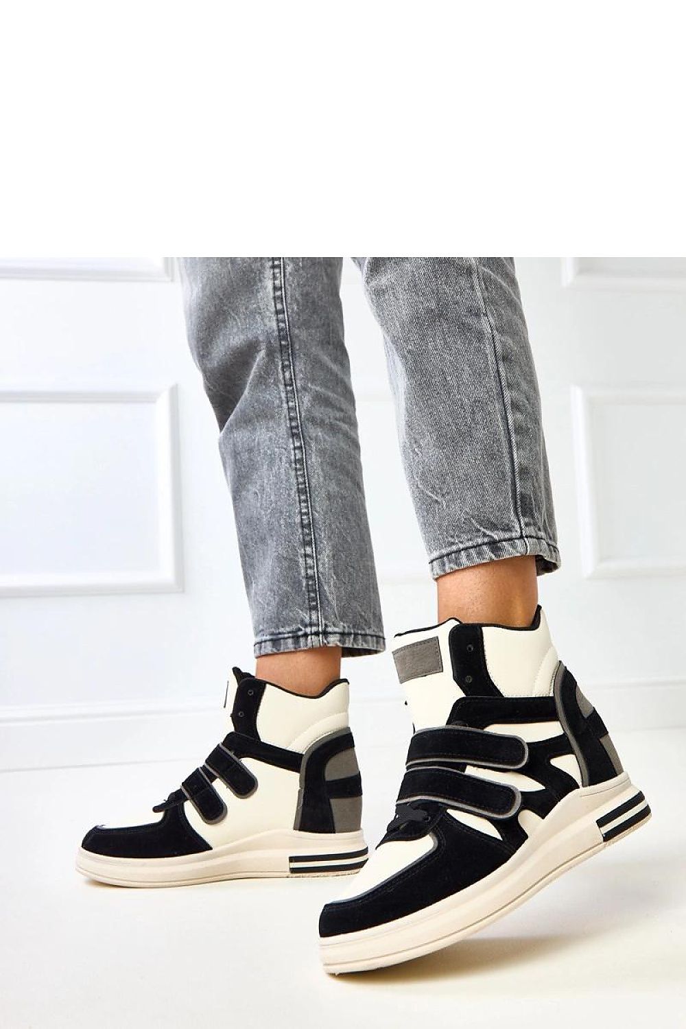 Tênis esportivo moderno