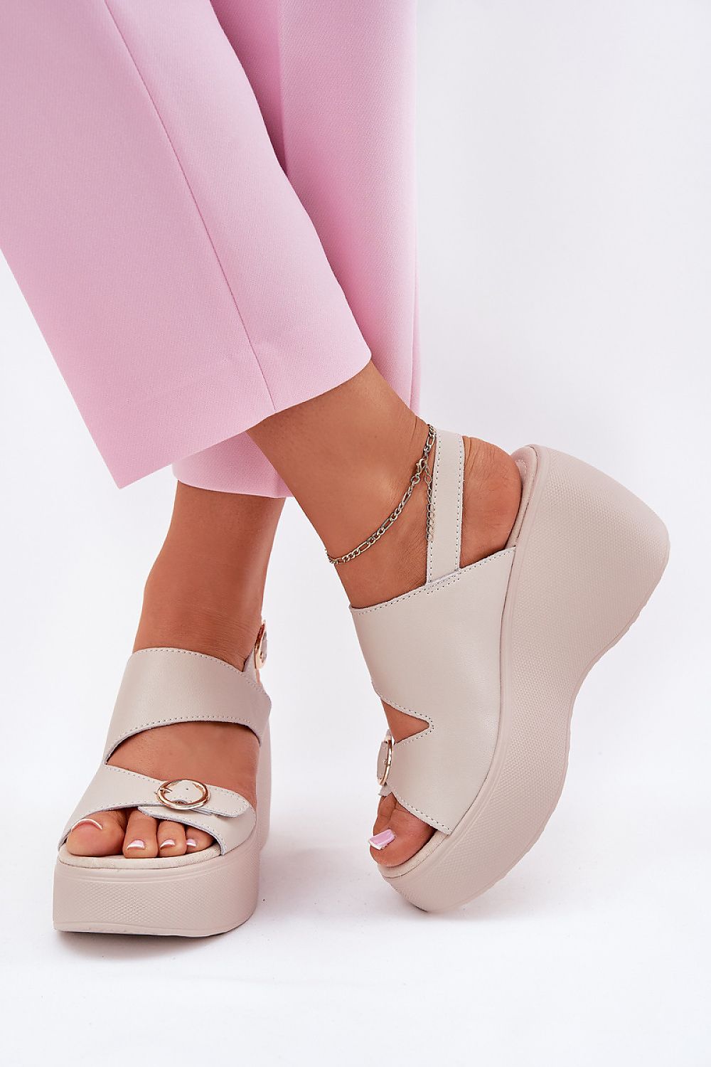 Sandálias plataforma bege