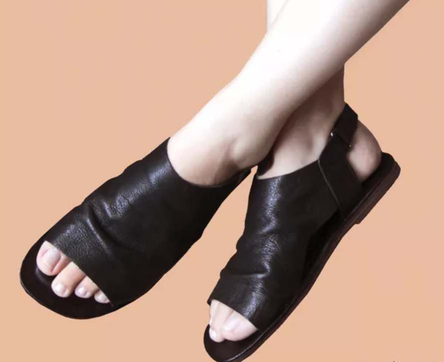 Sandália de couro feminina modelo vintage retro