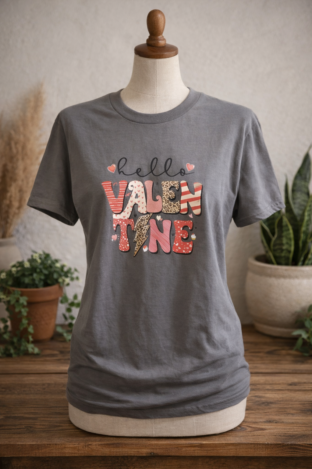 Hello Valentine Graphic Tee Sz L