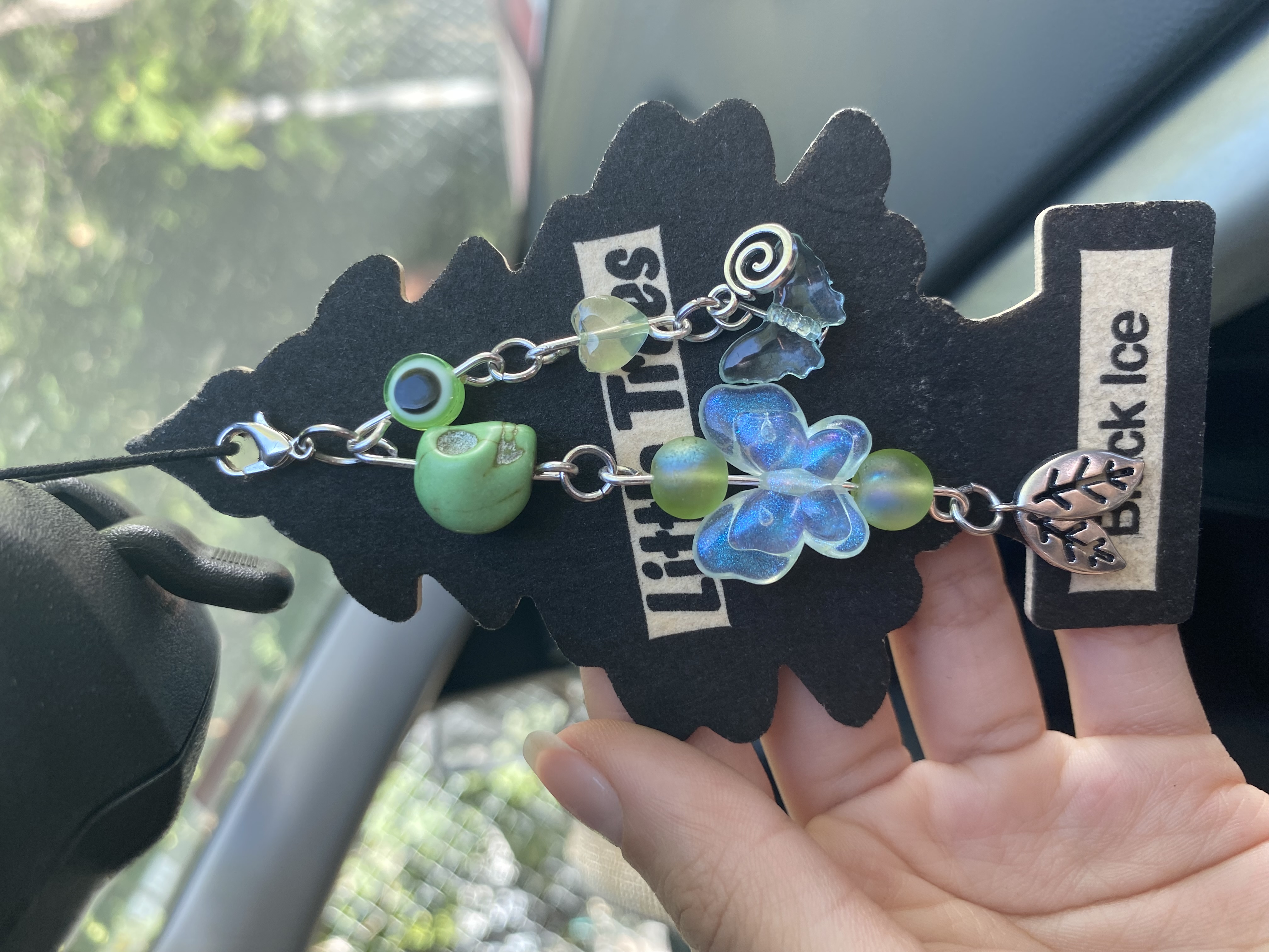 La Niña Verde/Green Santa Muerte Charm