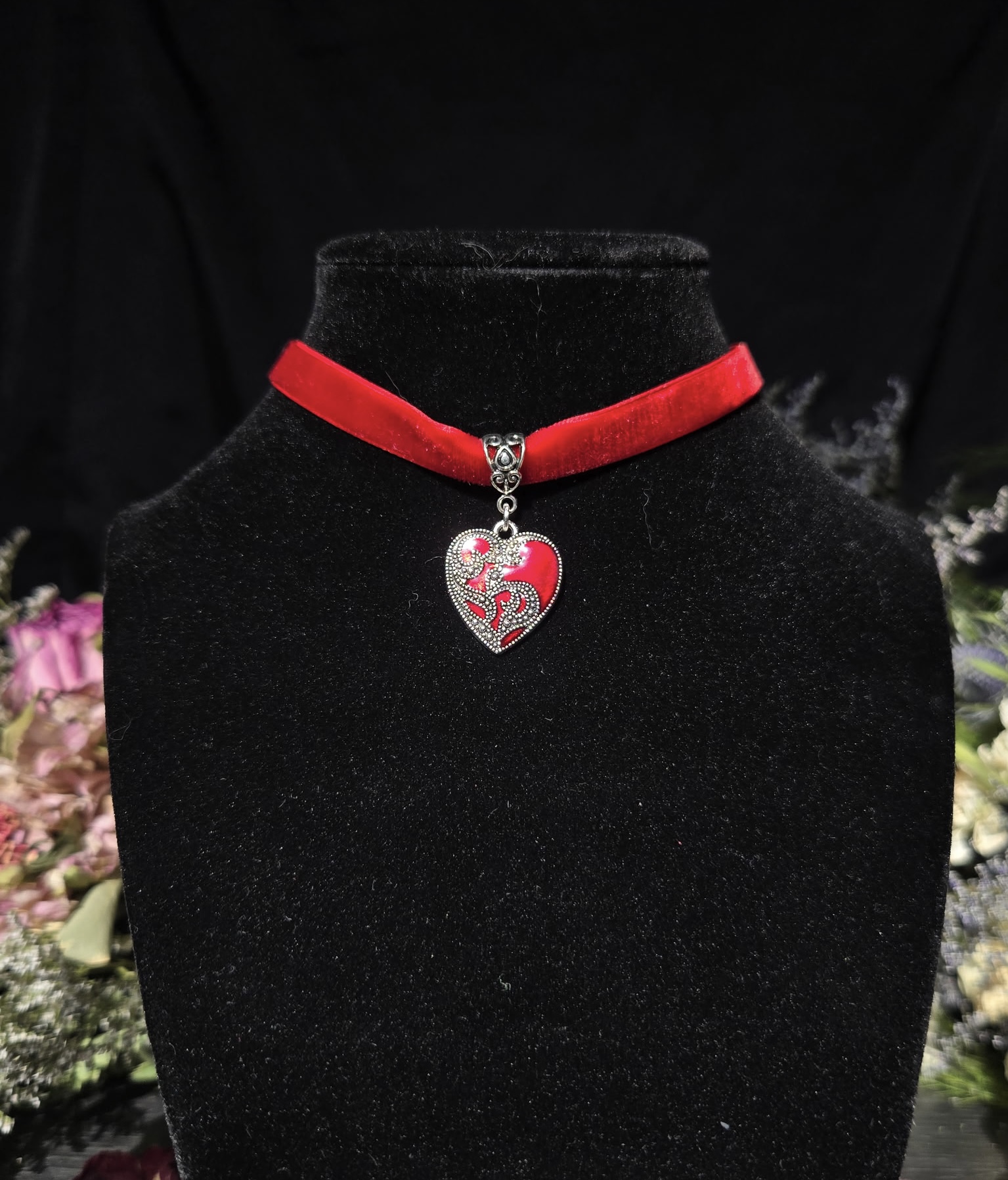 Carmela Velvet Choker 