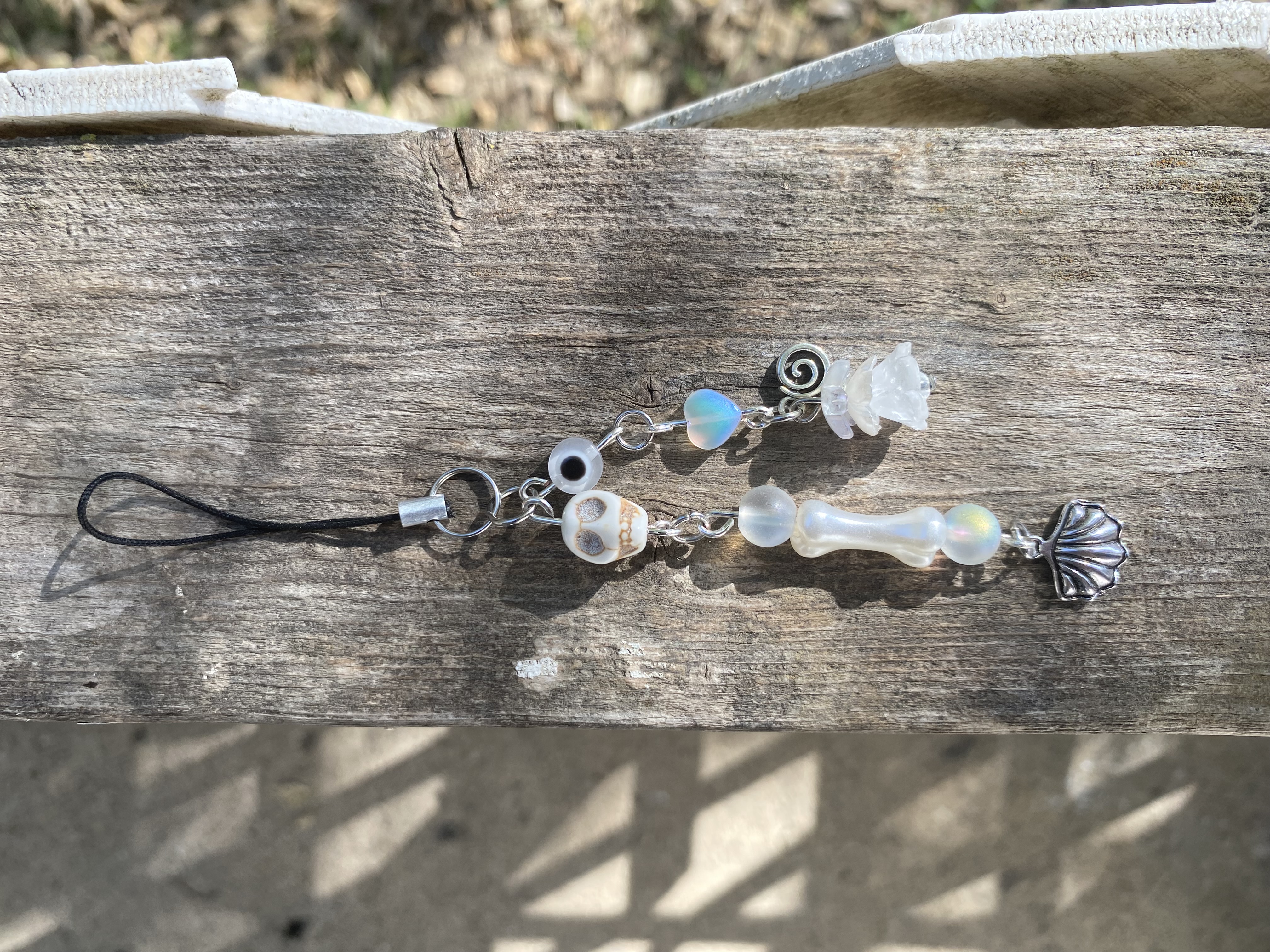 La Niña Blanca/White Santa Muerte Charm