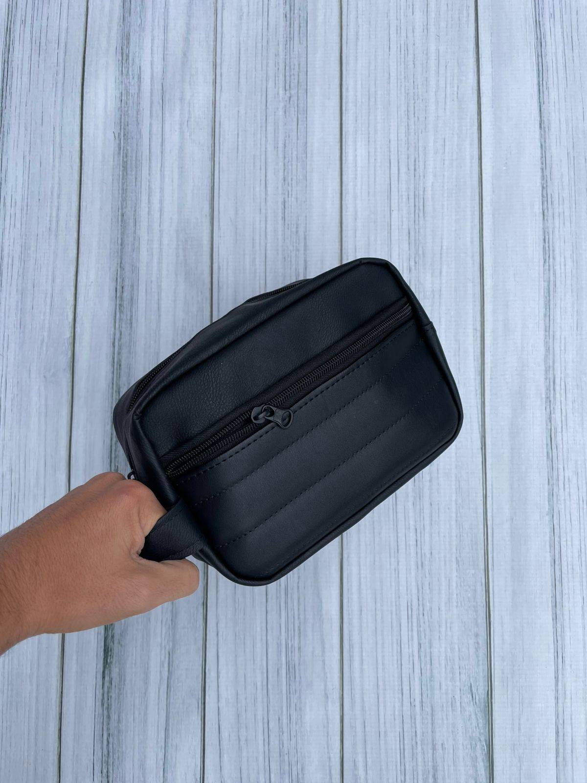 Neceser Con Lineas Negro