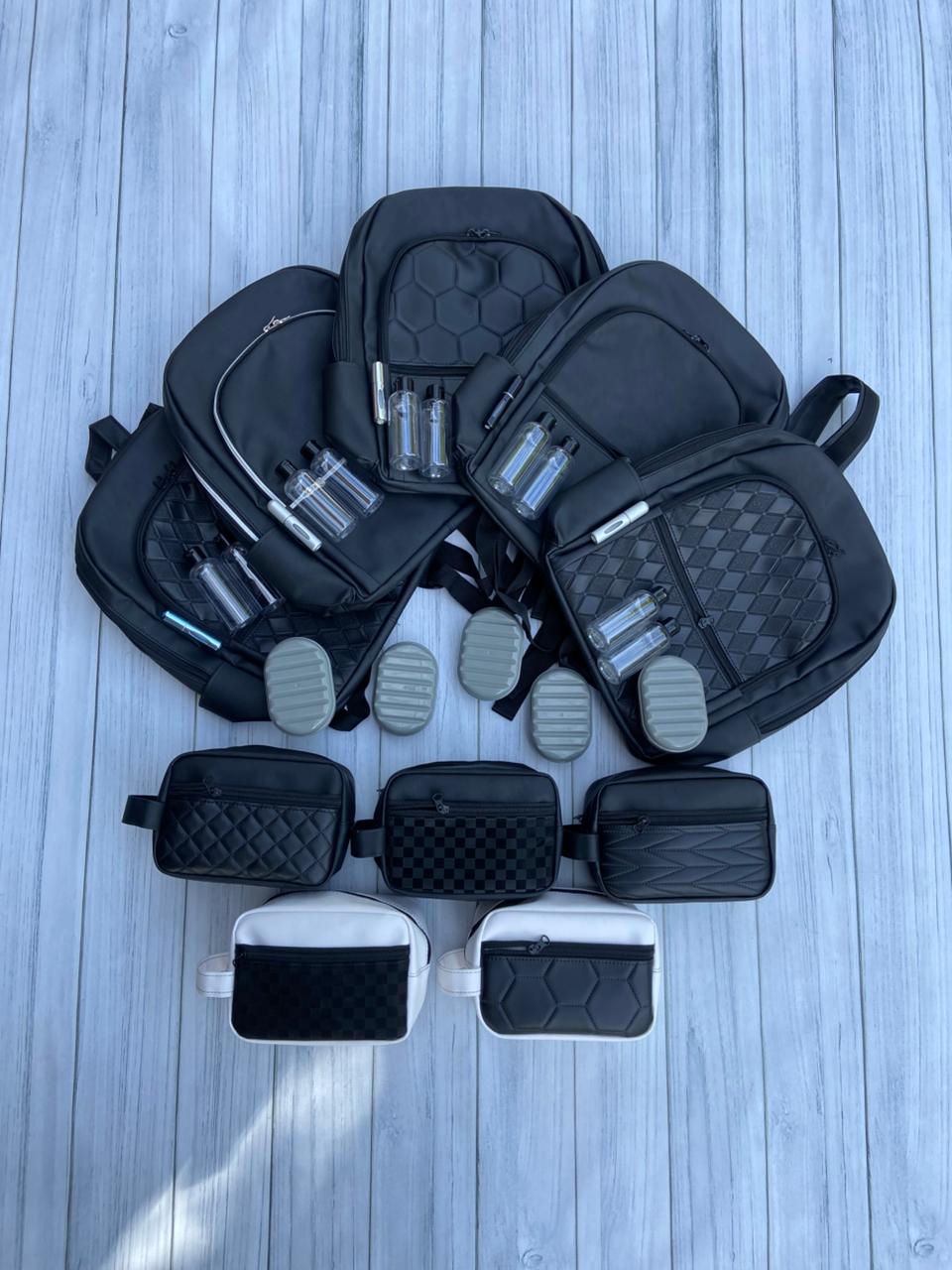 Combo Mayorista: 5 Mochilas, 5 Neceser, 5 Set Ducheros y 5 Decant