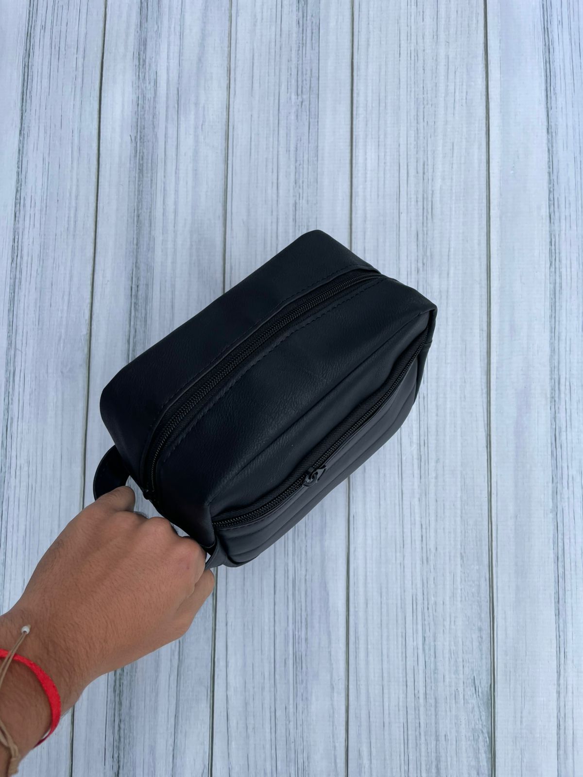 Neceser Con Lineas Negro