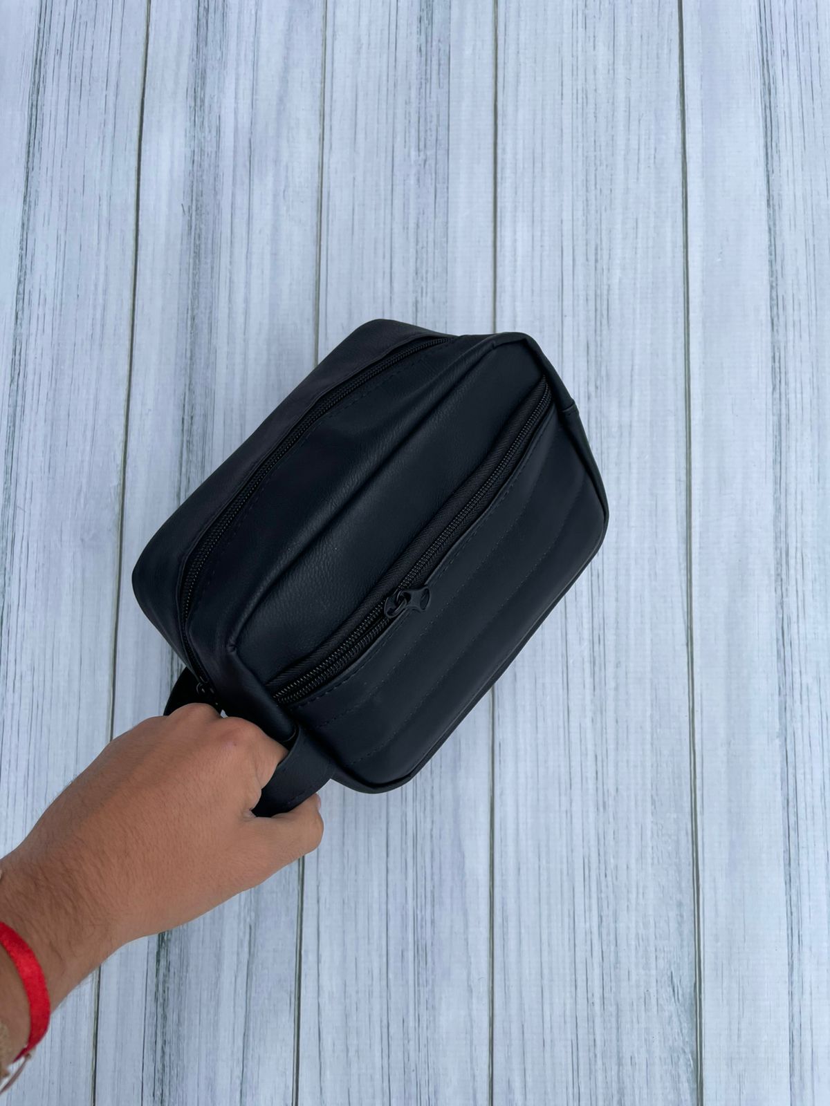 Neceser Con Lineas Negro