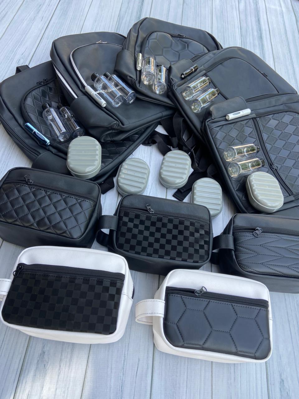 Combo Mayorista: 5 Mochilas, 5 Neceser, 5 Set Ducheros y 5 Decant