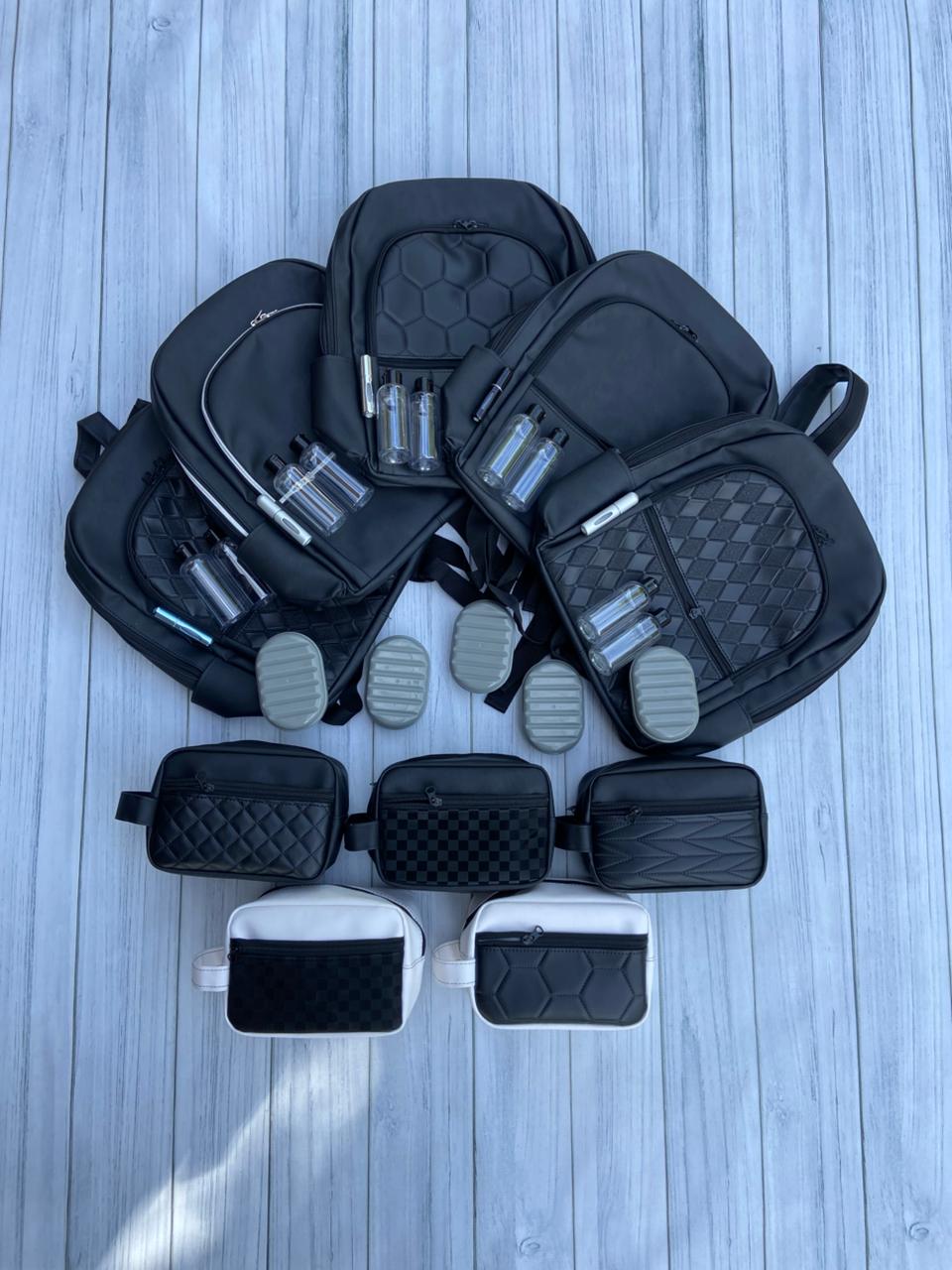 Combo Mayorista: 5 Mochilas, 5 Neceser, 5 Set Ducheros y 5 Decant