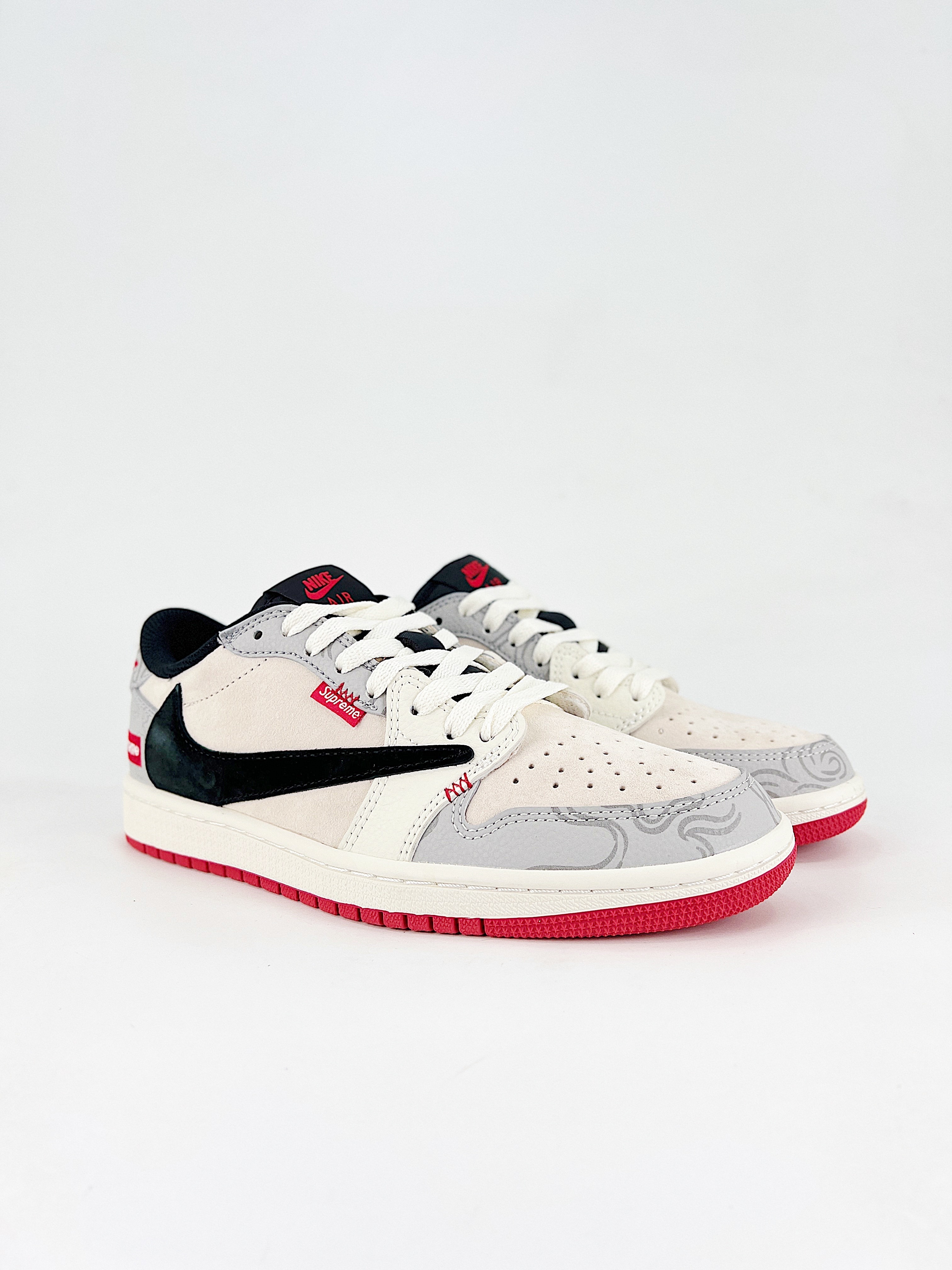 Nike x Supreme Low-Top Sneakers $200