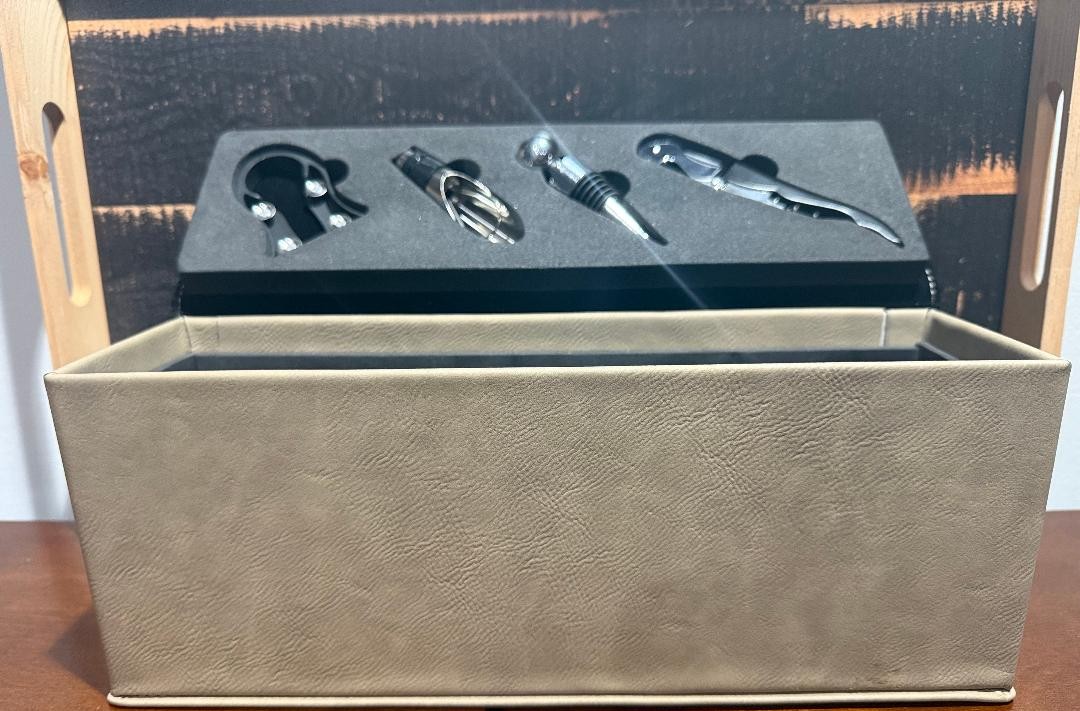 Elegant Wine Accessory Gift Set