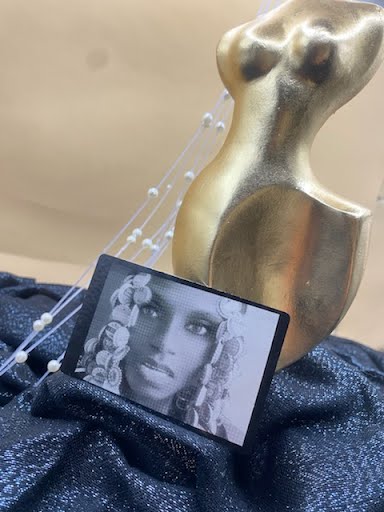 Monochrome Portrait flexible Card