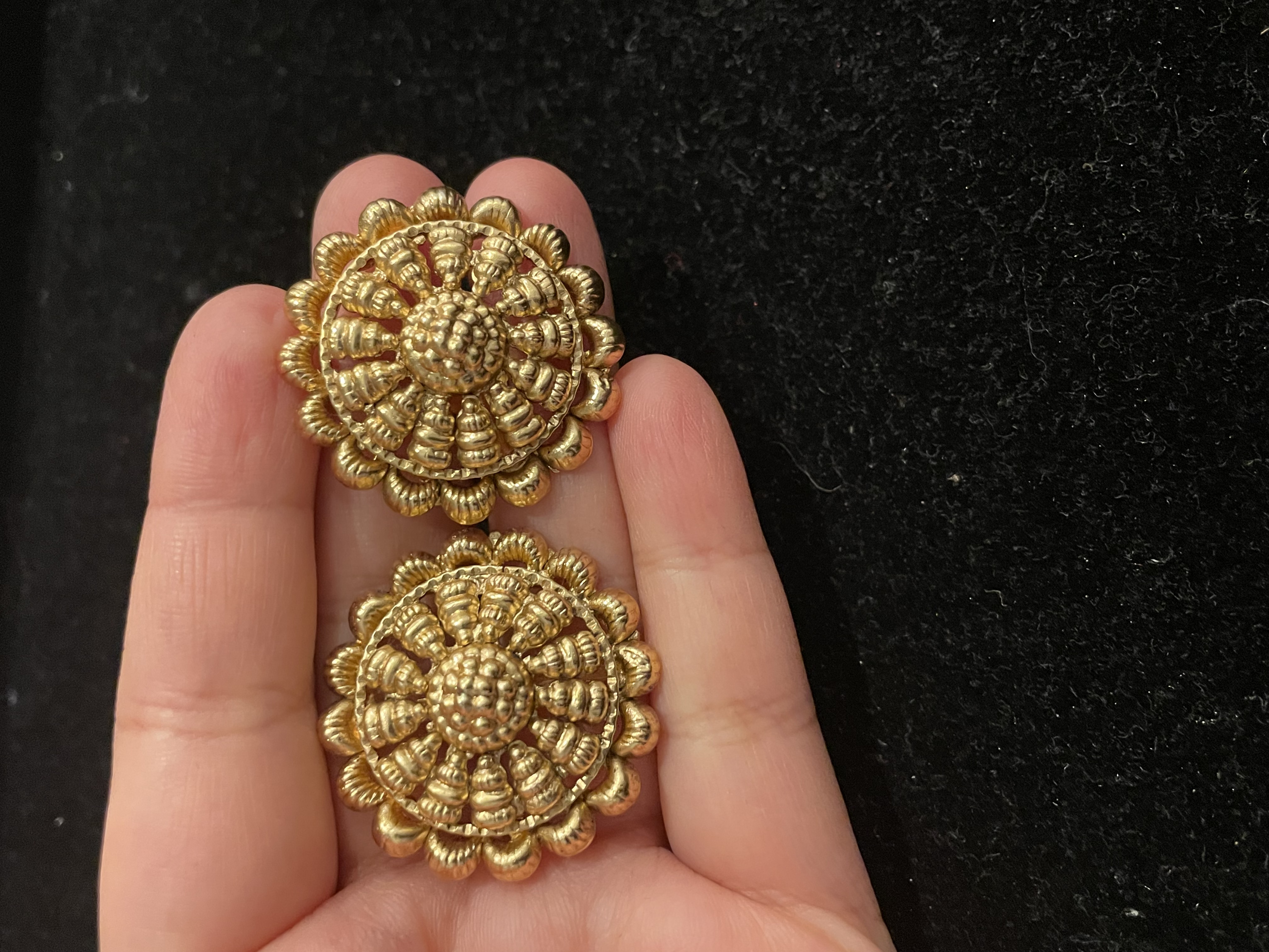 Traditional Gold-Toned Stud