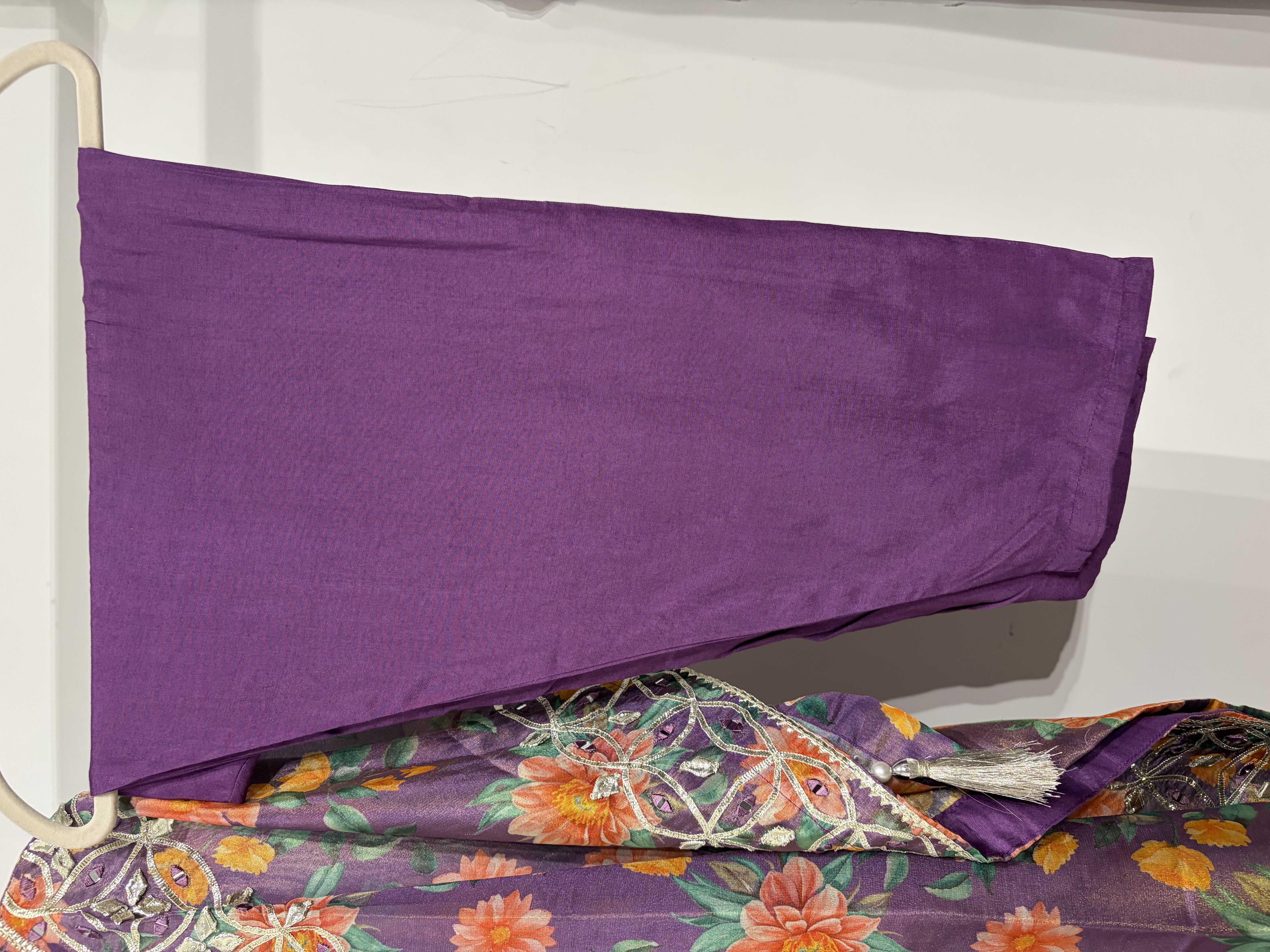 Kaftan Shimmer Tissue