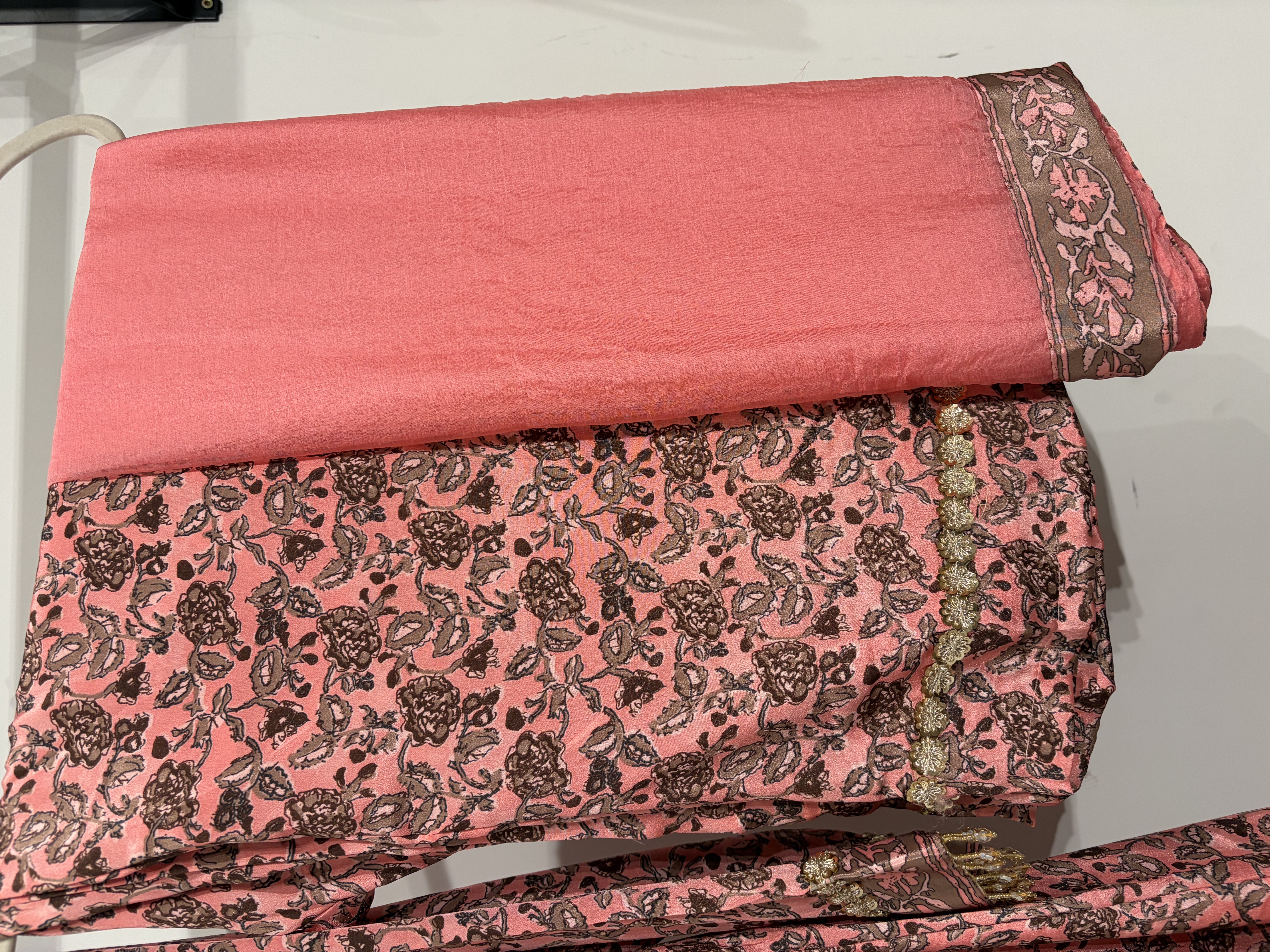 Pure Crepe Hi-Lo 3 Piece