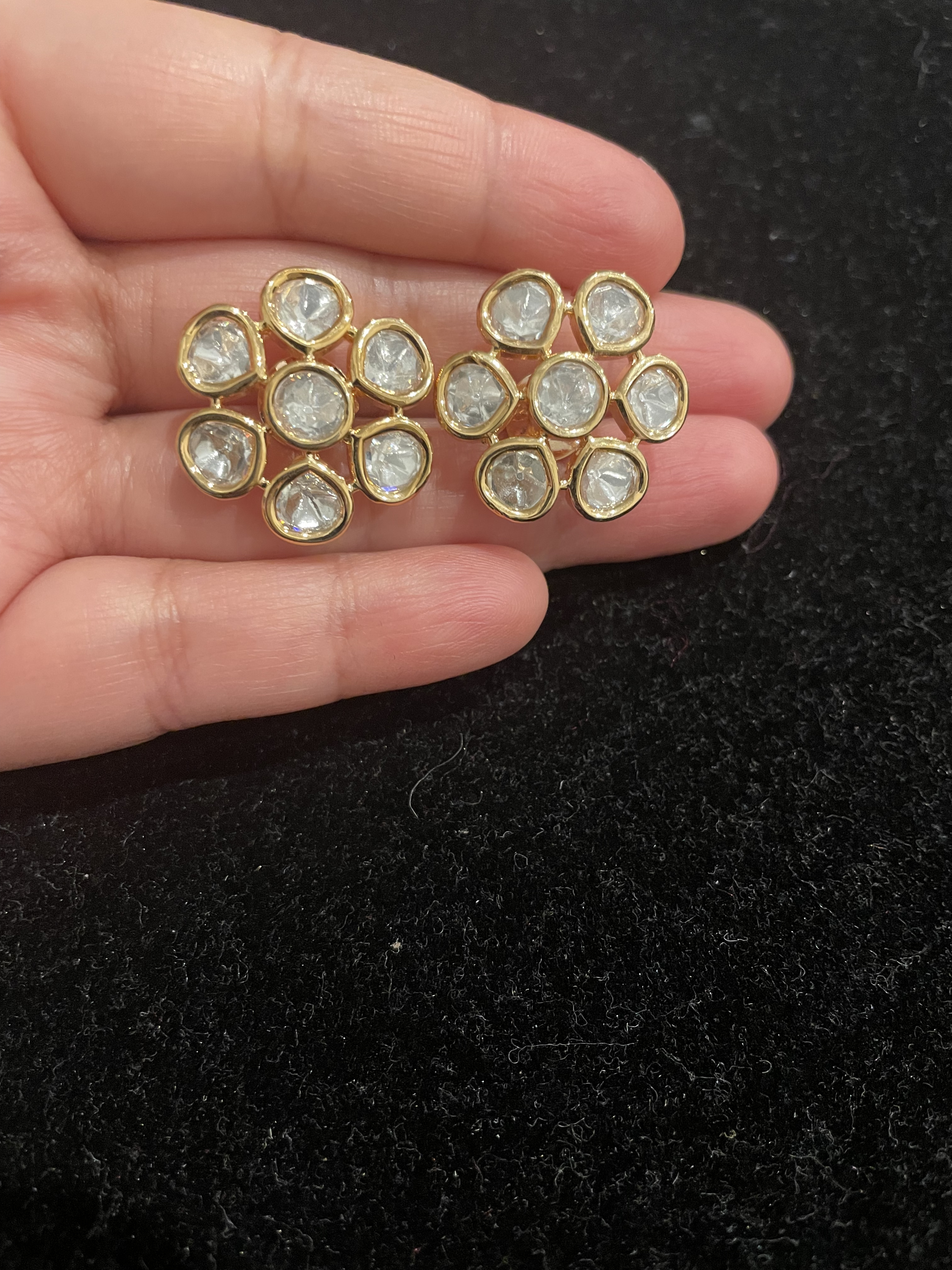 FLOWER MOISSANITE STUD