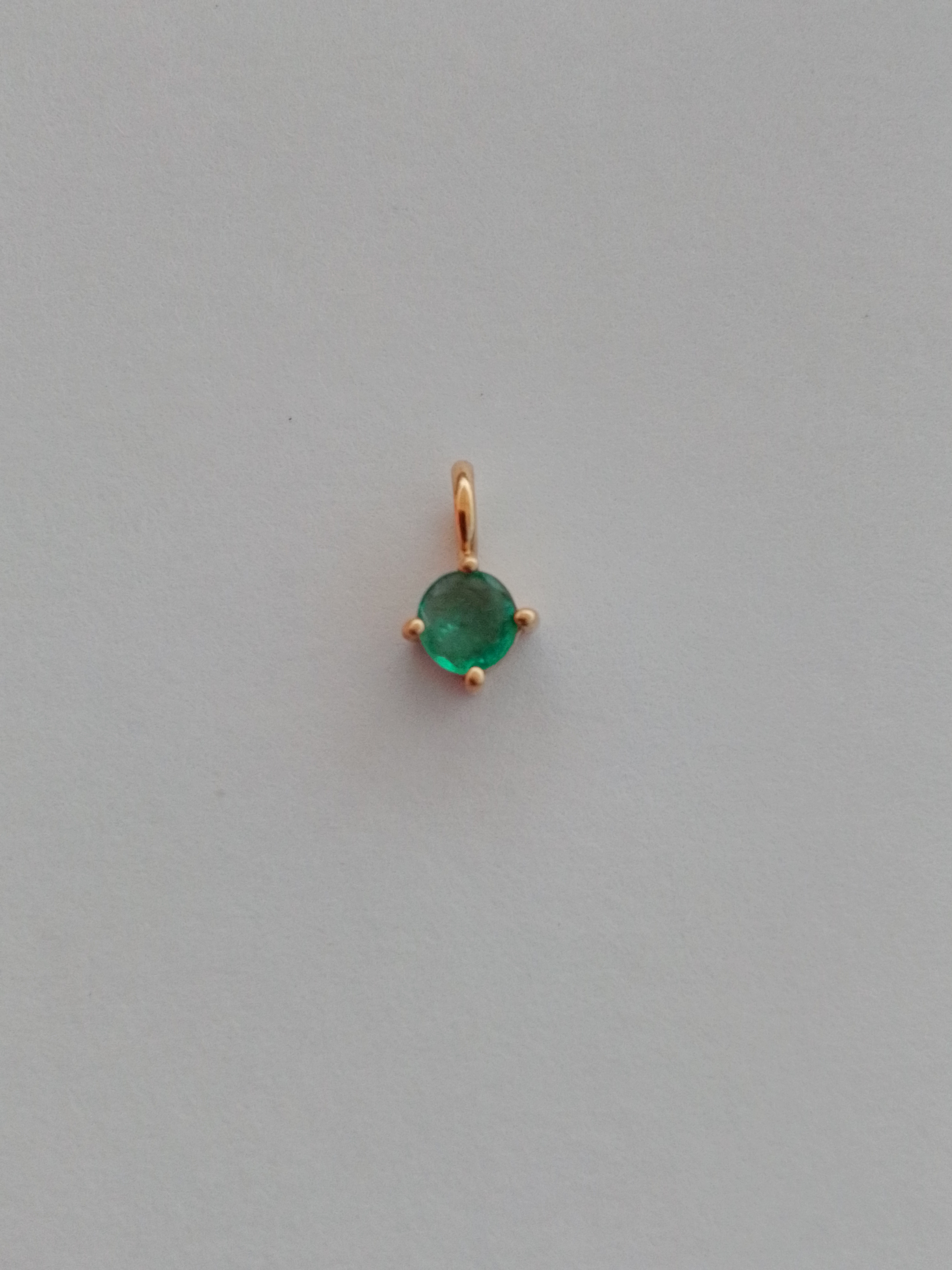 SOLITAIRE EMERALD GOLD PENDANT
