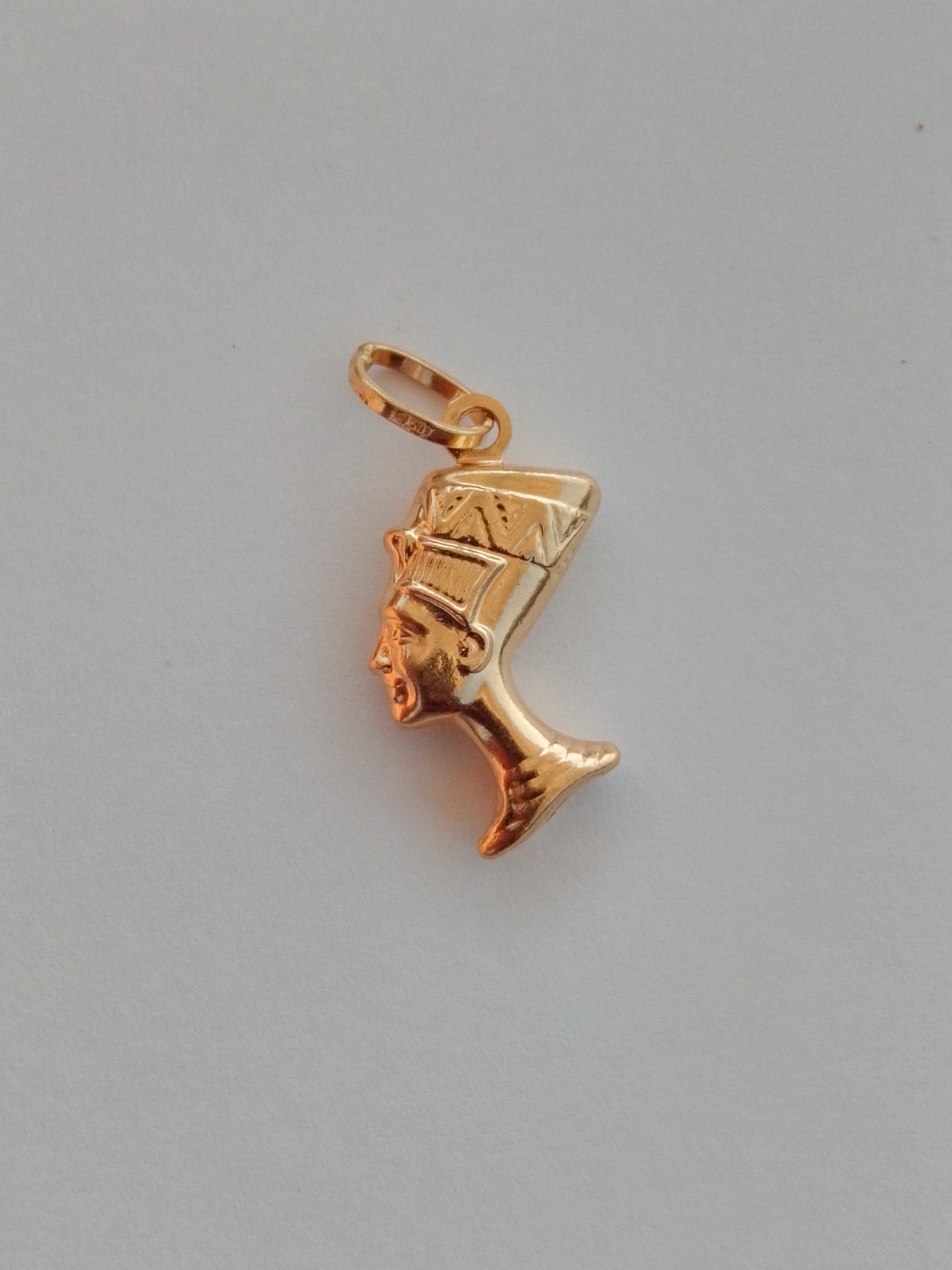 QUEEN NEFERTITI PENDANT 