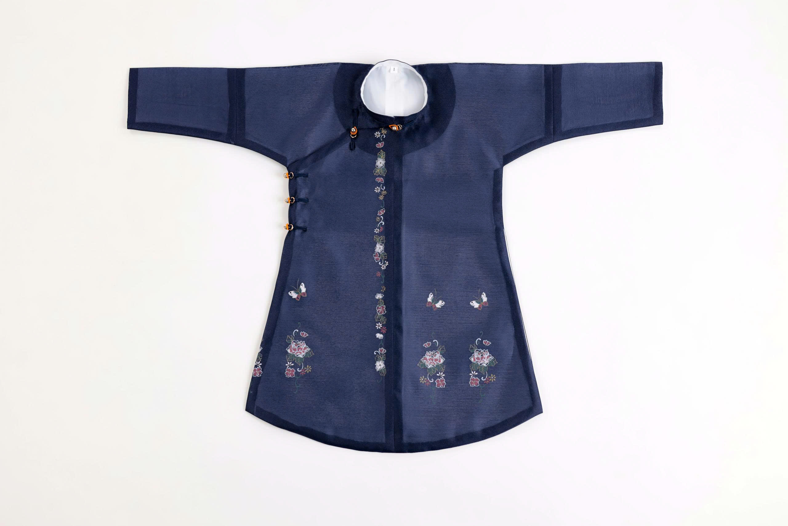 Hoa Nhỏ Thêu, Cán