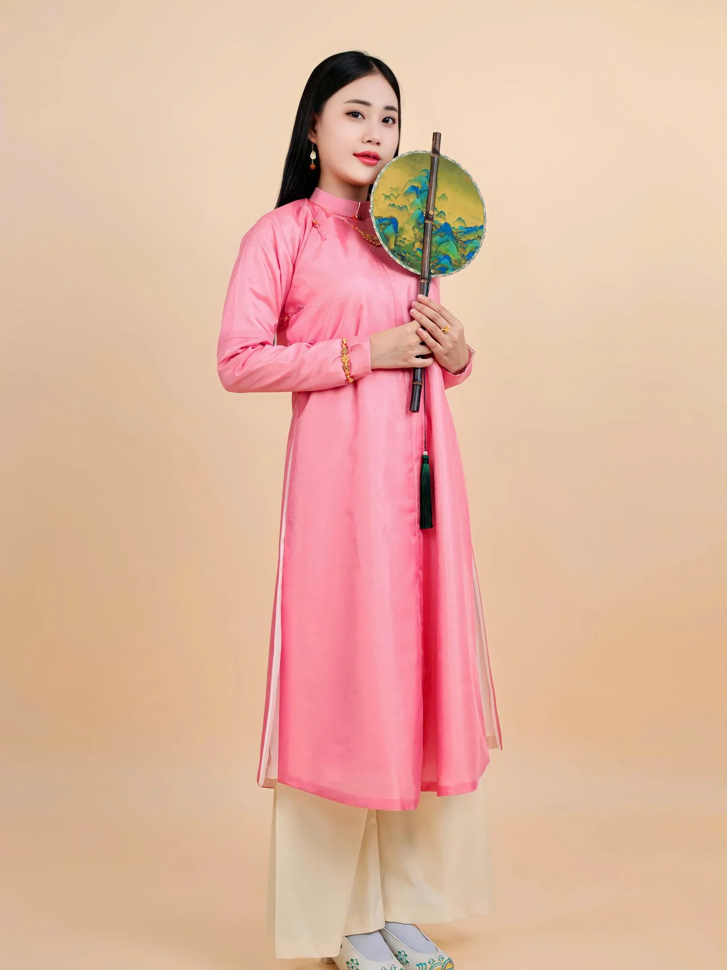 Áo dài ngũ thân Vân Mây