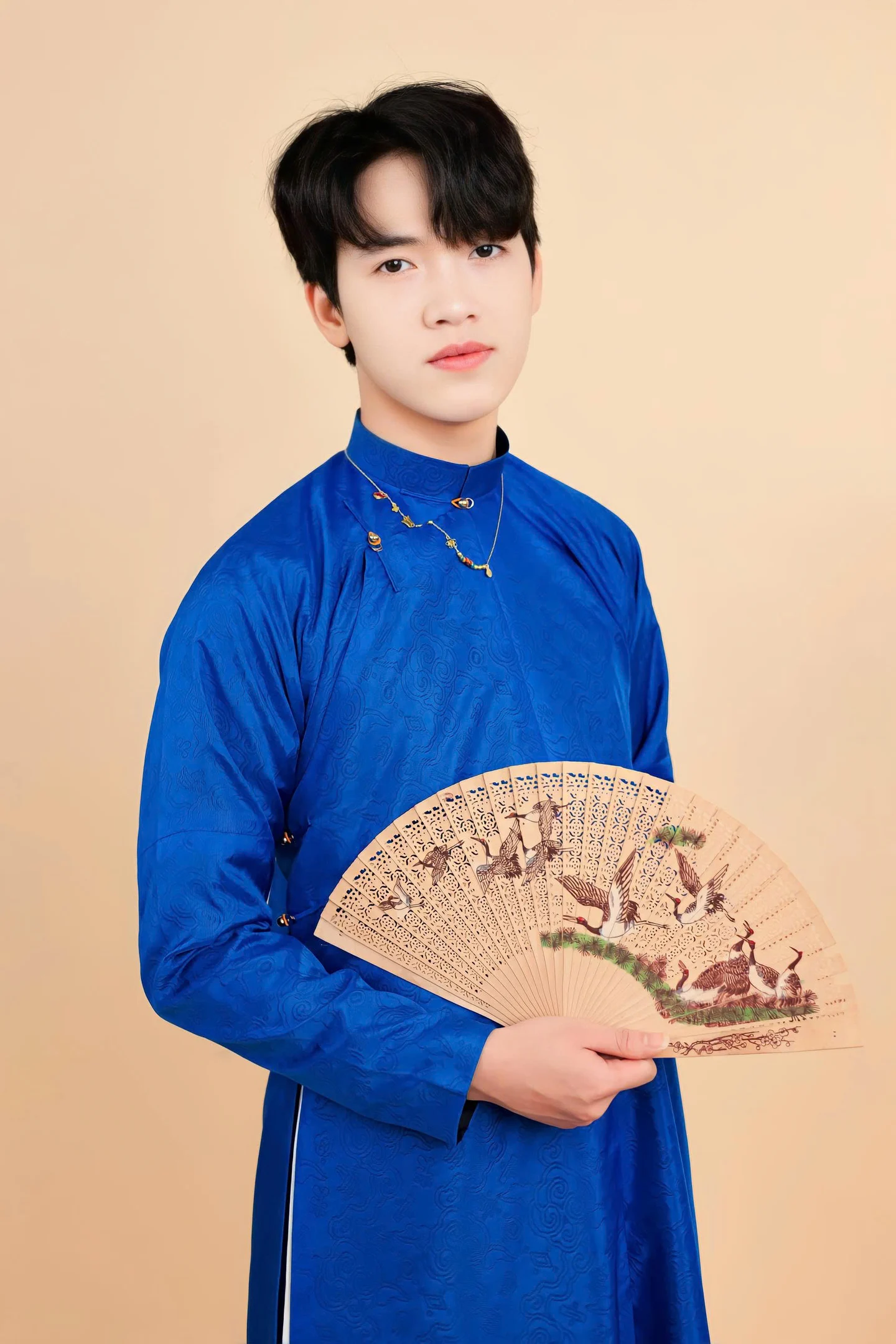 Áo dài ngũ thân Vân Mây