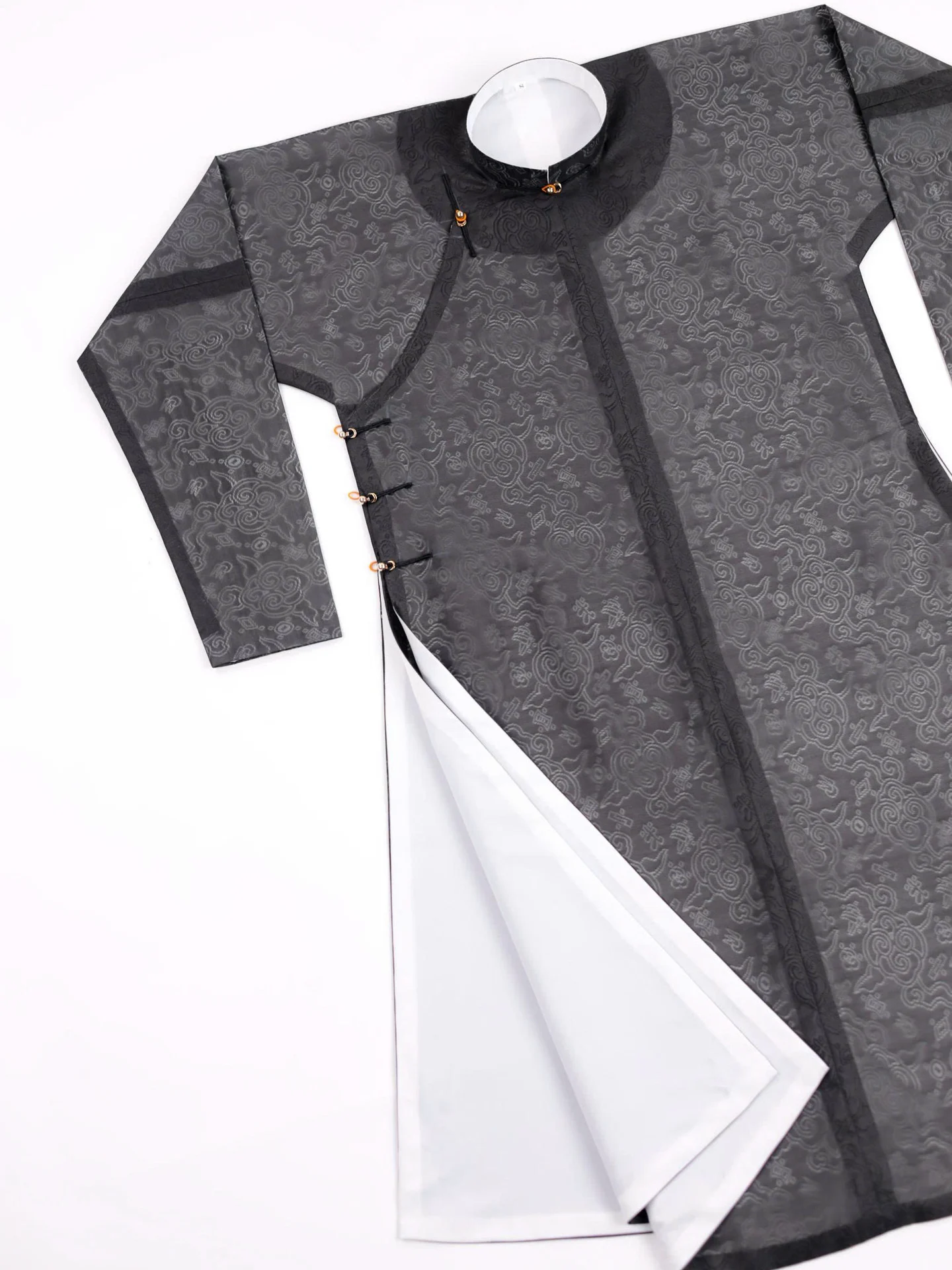 Áo dài ngũ thân Vân Mây