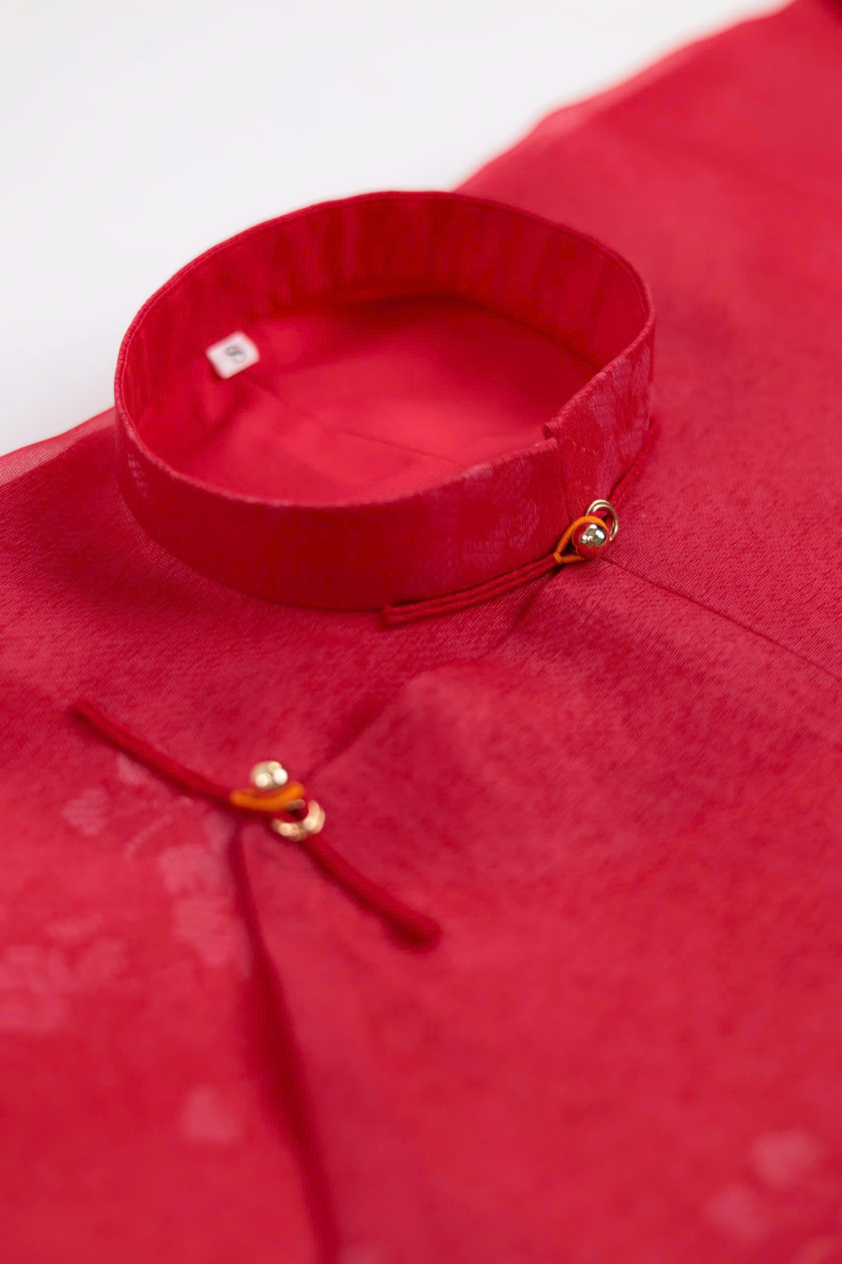 Áo dài Ngũ thân Sa